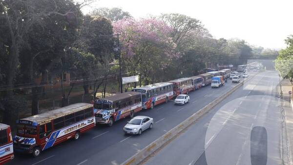 Crónica / Transportistas llegaron a un acuerdo y levantaron el paro