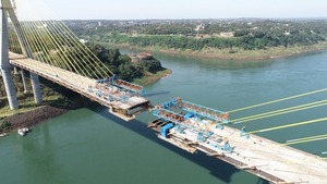 Dovelas del Puente de la Integración están a 17 metros de unirse en su tramo central - La Clave