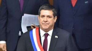 Gobierno busca causar un daño económico a Horacio Cartes, según abogado