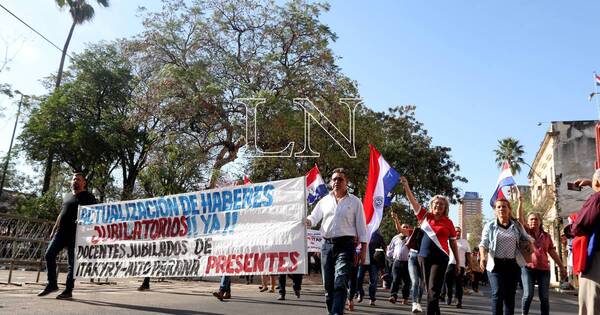 La Nación / Docentes y Hacienda no llegan a un acuerdo sobre el aumento salarial