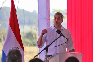 Abdo Benítez quiere superar los 4.000 km de tramos pavimentados durante su mandato - .::Agencia IP::.