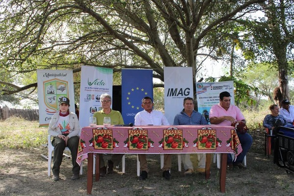 Vida en el Pantanal permitió entrega de motor generador de energía y medidores de agua para localidad de Carmelo Peralta