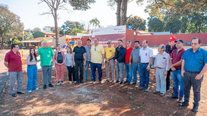 Gobernación altoparanaense moderniza varias plazas en barrios de Ciudad del Este | DIARIO PRIMERA PLANA