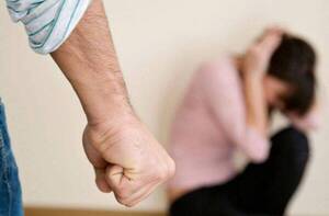 Crónica / Arriero violento agredió a su pareja por no querer ir a un cumple
