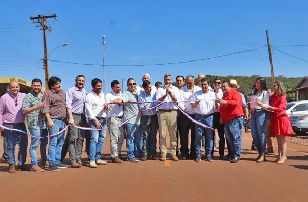 Con la inauguración de la ruta asfaltada, Puerto Adela es otra ciudad que abandona el aislamiento - El Trueno
