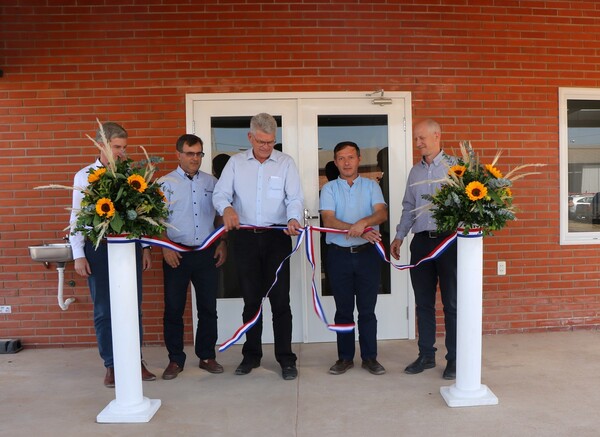 Lanzaron presentación de Agua Campo Aroma, una propuesta de la Cooperativa Fernheim