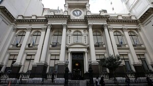 El Banco Central de Argentina sube 800 puntos básicos su tasa de interés referencial | Internacionales | 5Días