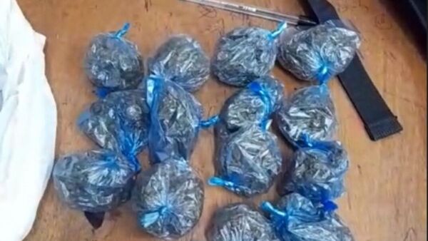 Pillaron a alumno de 14 años con marihuana en el colegio