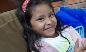 La niña Anita ya espera un donante de corazón en el hospital Acosta Ñu - Noticiero Paraguay