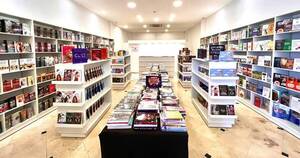 La Nación / La Oficina del Libro ofrece materiales de lectura a bajo costo y llega a todos los rincones del país