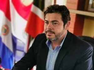 Oima nuevo gobernador en Amambay: Roberto Abbate, picaplietos chovy