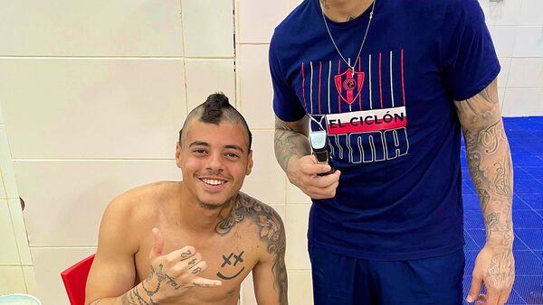 Cerro: Jean Fernandes "bautizó" a su hermano João