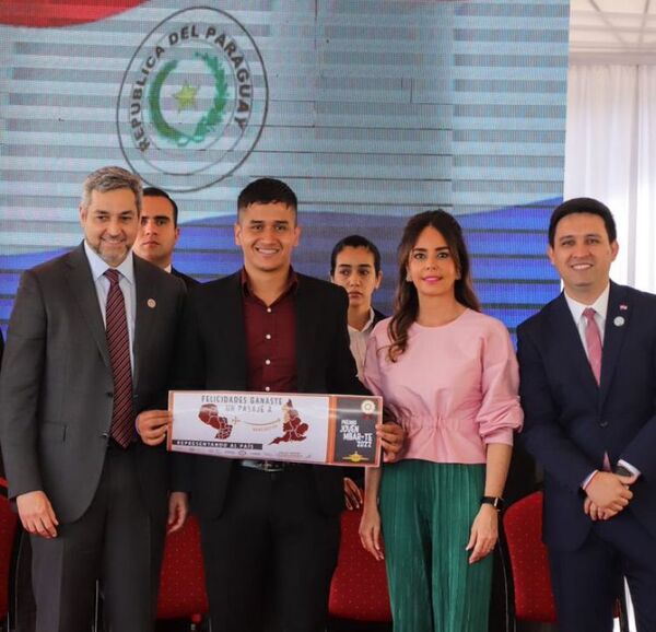 Joven rural de Belén recibe premio Nacional Joven Mbarete