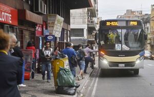 Gobierno no informa cuánto pagó por subsidios a empresarios de transporte - Economía - ABC Color
