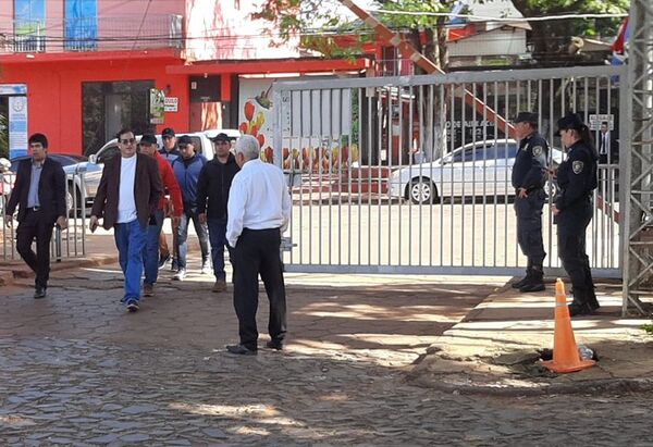 Imputan a siete policías “gatillo fácil” por muerte de  joven en Ciudad del Este - Policiales - ABC Color