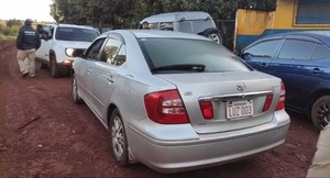 Hallan vehículo utilizado en fatal asalto y detienen a uno de los presuntos autores