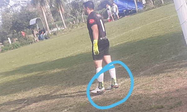 ¡Insólito! Un equipo de fútbol perdió los puntos en juego porque su arquero encimó las medias - OviedoPress