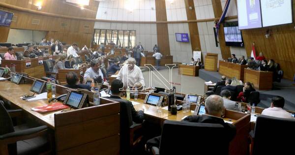 La Nación / Oposición sigue sin llegar a los números para activar el juicio político