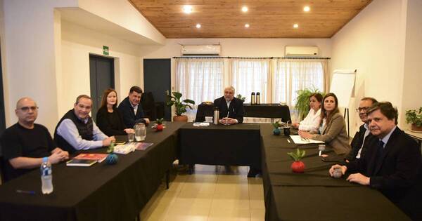 La Nación / Concertación: “Está complicado armar la dupla”, admite Esperanza Martínez