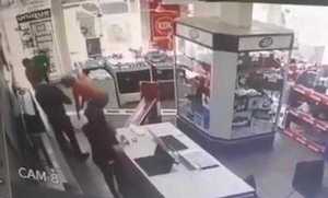 (VIDEO)Asalto tipo comando en un local de Luque a plena luz del día