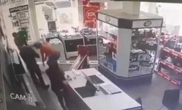 (VIDEO)Asalto tipo comando en un local de Luque a plena luz del día