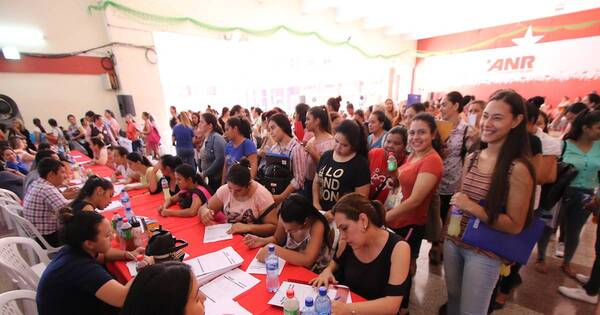 La Nación / Ferias de empleos de la ANR ya consiguieron ubicar a más de 7.000 trabajadores