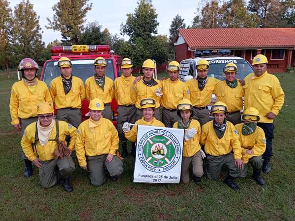 BOMBEROS DE ITAPÚA POTY ORGANIZAN UNA COLECTA