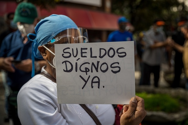 Comunistas de Venezuela condenan el "despojo" de beneficios a los educadores - MarketData