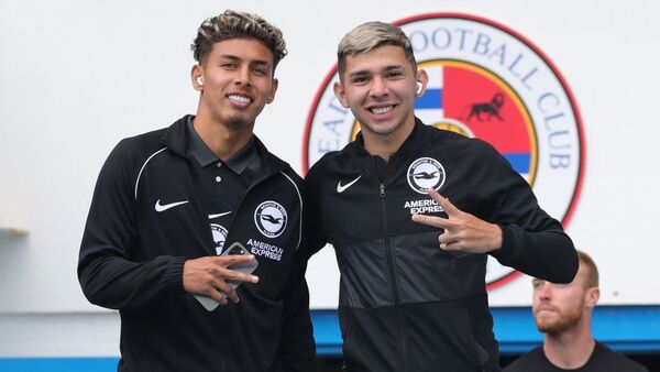 El tereré llegó al Brighton por cortesía de Julio Enciso