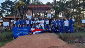 Estudiantes toman colegio como medida de fuerza, lamentan nulas acciones de autoridades educativas y políticas - Noticiero Paraguay