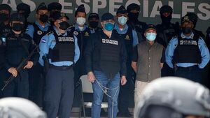 Ex presidente hondureño, extraditado a EEUU, no tenía ningún proceso en su país