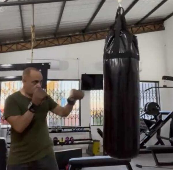 “Bachi” Núñez desafía a Marito a una pelea “en menos de 30 días” - Nacionales - ABC Color
