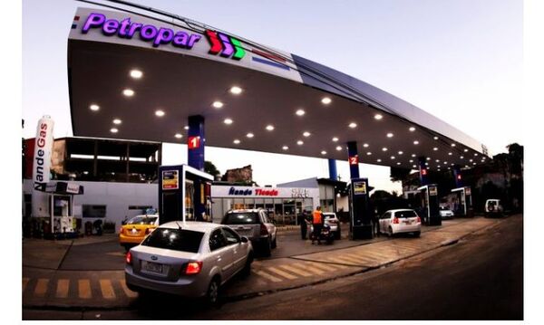 Petropar confirma que bajan aún más sus combustibles