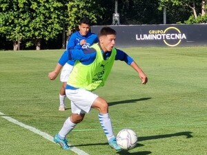 Jornada sabatina de la Albirroja Sub 17 - APF