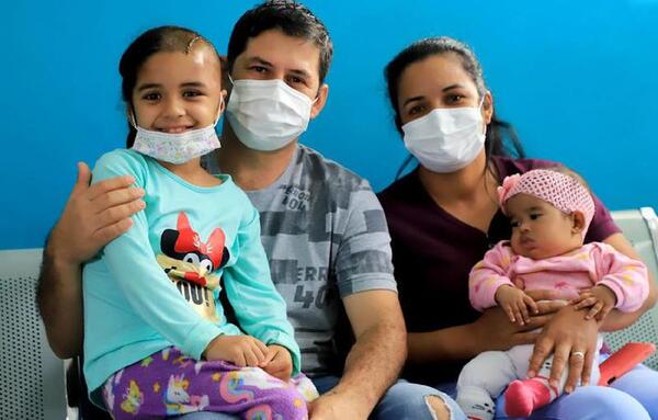 Nayeli, la primera niña que se sometió a cirugía de epilepsia en el sector público