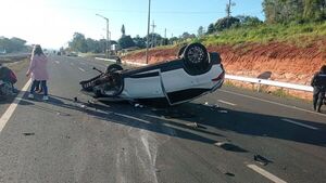 Esposa de jugador de Cerro Porteño sufre accidente de tránsito