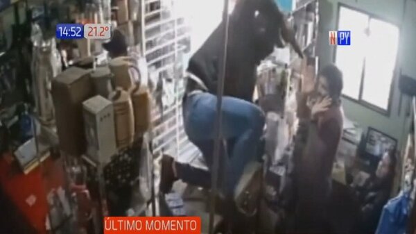Violento asalto a una agroveterinaria en Tava´i | Noticias Paraguay