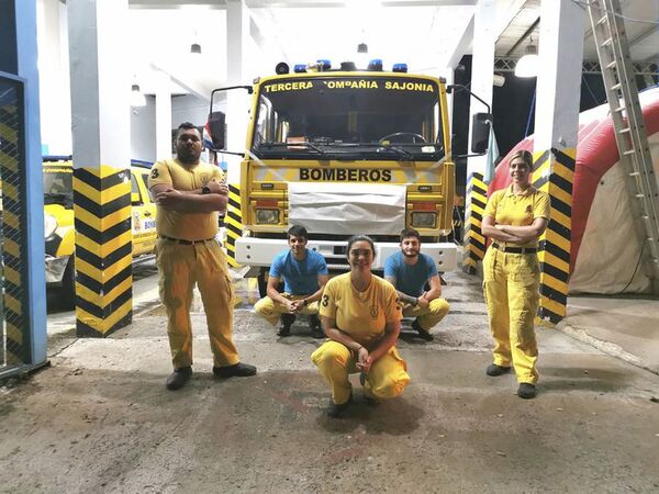 Bomberos de Sajonia venden comidas típicas para cubrir gastos operativos - Nacionales - ABC Color