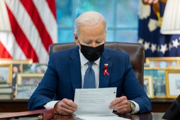 Biden vuelve a dar positivo a Covid-19