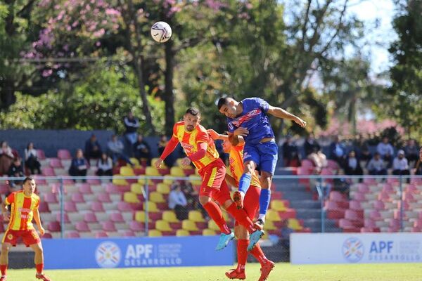 División Intermedia: Sin goles en Capiatá - Fútbol - ABC Color