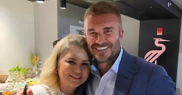 ¡Impresionante! La reina madre comparte sus vacaciones con David Beckham