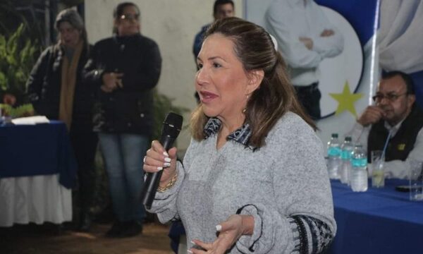 Congreso declara tres días de duelo por fallecimiento de Zulma Gómez