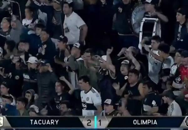 Crónica / [VIDEO] El cántico de la hinchada de la O: "pongan huevo de verdad..."