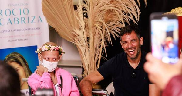 La Nación / El programa “Desde la fe” reveló el emotivo encuentro de Andrea con su ídolo Roque Santa Cruz
