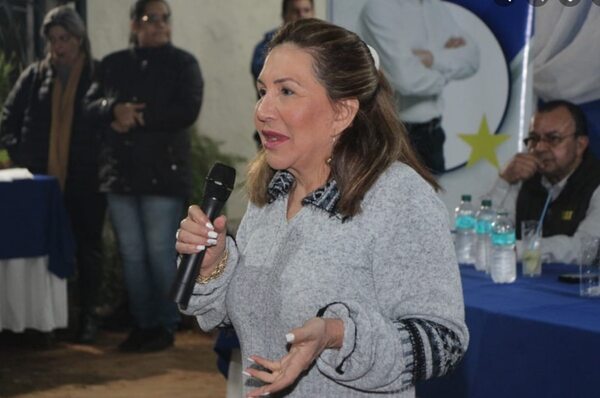 Políticos se expresan tras el fallecimiento de la senadora Zulma Gómez - Política - ABC Color