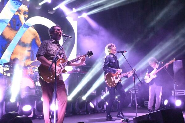 El Cuarteto de Nos anima la noche de la amistad con rock y realidad - Música - ABC Color