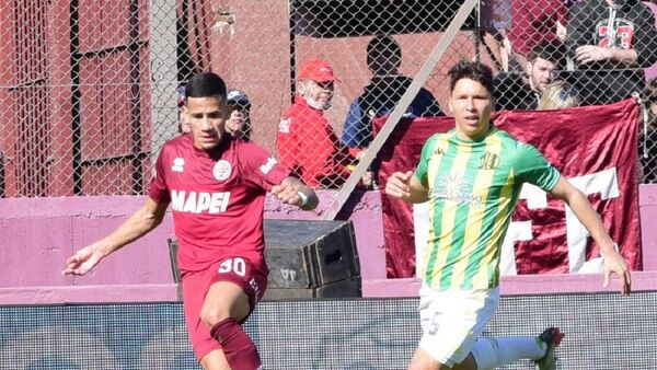 Iván Cazal dio un susto en Lanús
