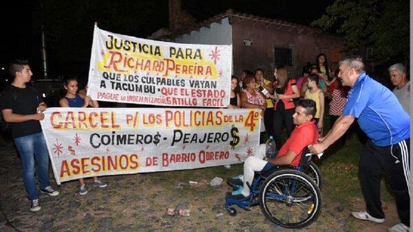 Agentes gatillo fácil se escudan en la impunidad, dicen familiares de víctimas