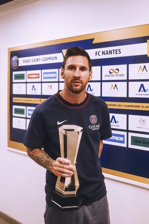 Messi conquista la Supercopa de Francia y suma 41 títulos en su carrera - Fútbol - ABC Color