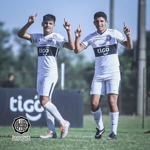 Sub 16: Olimpia quedó solo en la cima - Fútbol - ABC Color